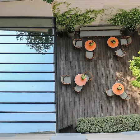 Vic Eiffel Hotel 3*